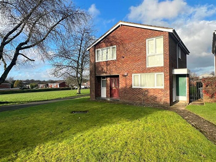 4 Bedroom Detached House For Sale In Coniston Road, Basingstoke, RG22