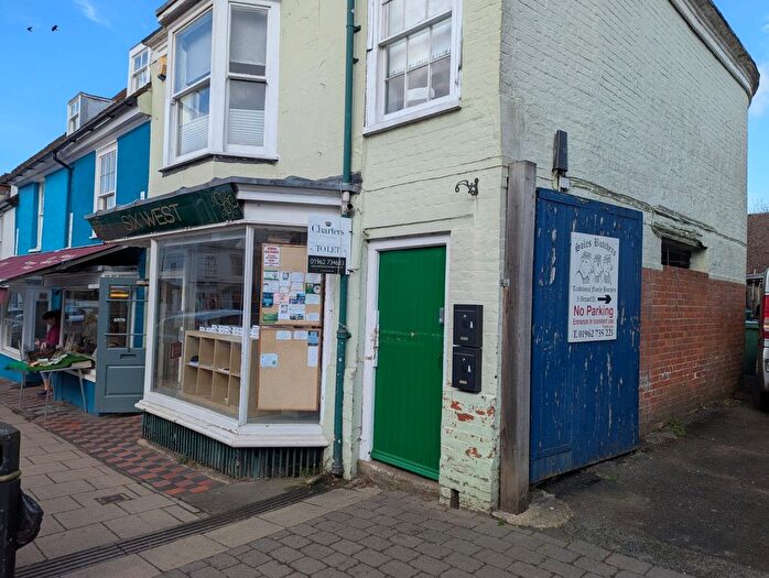 1 Bedroom Flat To Rent In West Street, Alresford, Hampshire, SO24