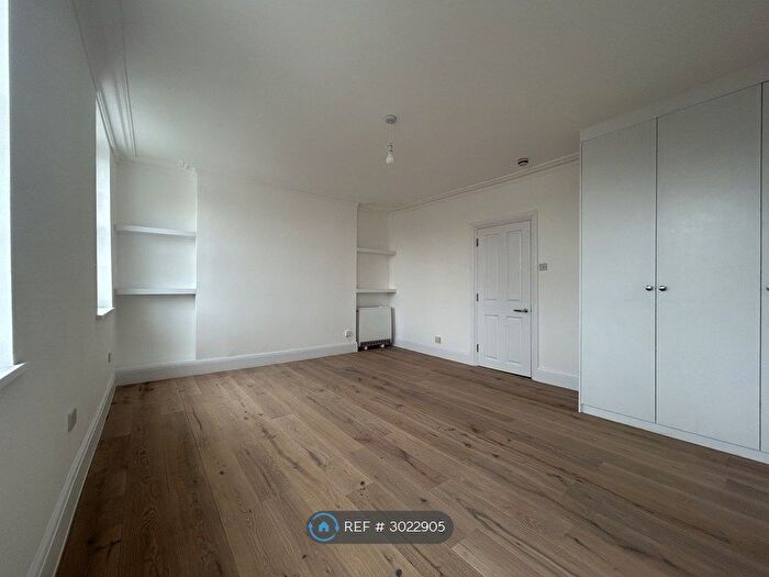 Studio To Rent In Abbey Gardens, London, NW8