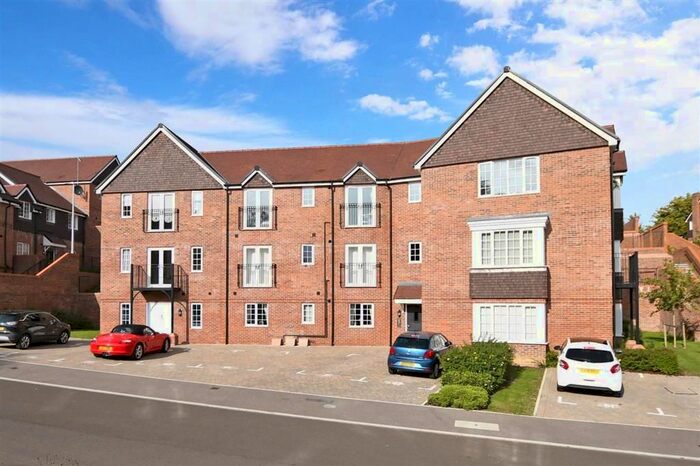1 Bedroom Flat For Sale In Hurstfield Crescent, Haywards Heath, West Sussex, RH17