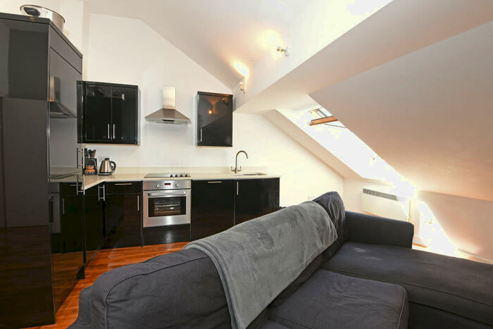 2 Bedroom Flat To Rent In Fourscore Mansions, Albion Drive, London, E8