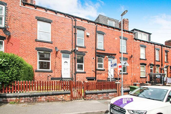 2 Bedroom Terraced House To Rent In Gilpin Place, Leeds, West Yorkshire, LS12