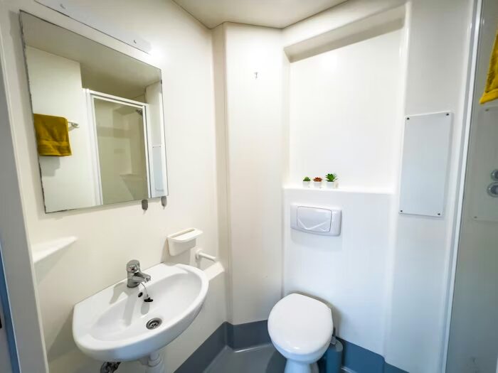 1 Bedroom Flat To Rent In Potterrow, Edinburgh, EH8