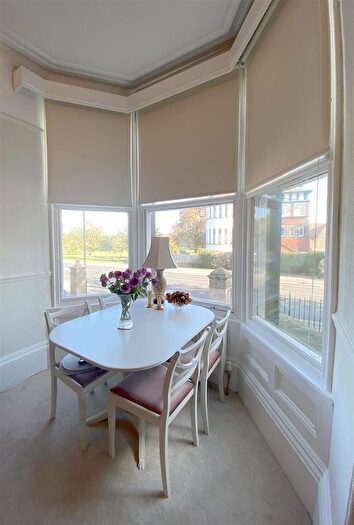 1 Bedroom Flat For Sale In Leeds Road, Harrogate, HG2