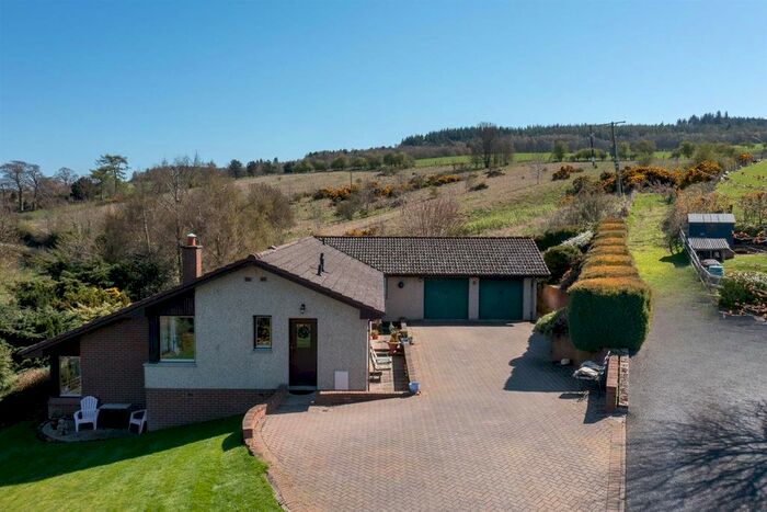 3 Bedroom Detached Bungalow For Sale In Rhynd Road, Perth, PH2