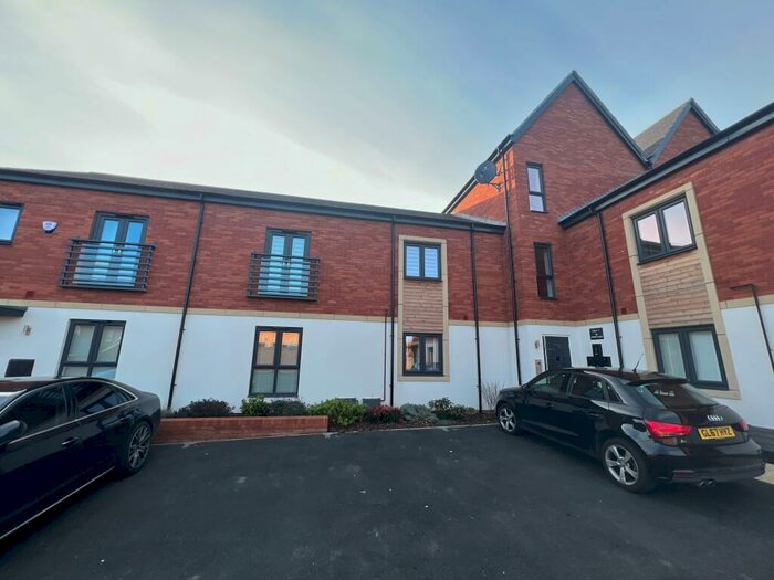 2 Bedroom Flat To Rent In Teape Close, Upton, Northampton, NN5