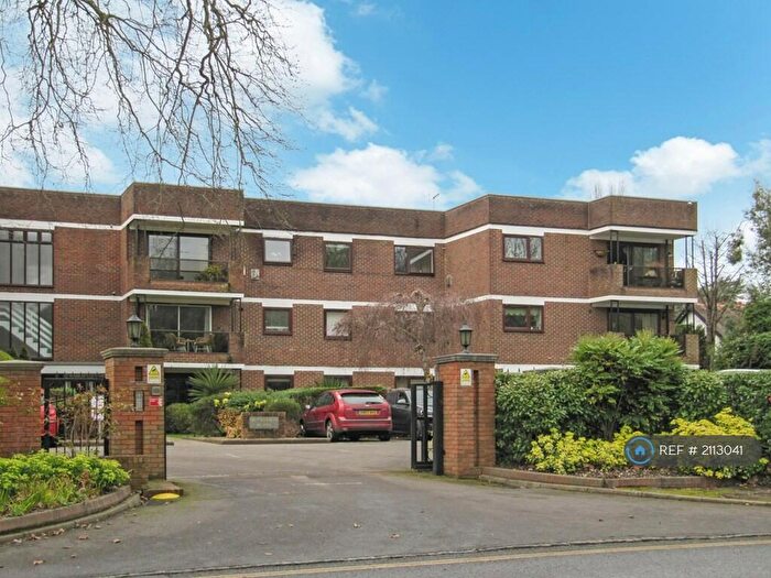 2 Bedroom Flat To Rent In Ray Mead Road, Maidenhead, SL6