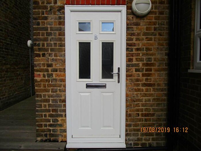 1 Bedroom Flat To Rent In High Street, Southend On Sea, SS1