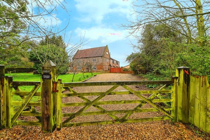 6 Bedroom Detached House For Sale In Market Lane, Walpole St. Andrew, Wisbech, Norfolk, PE14