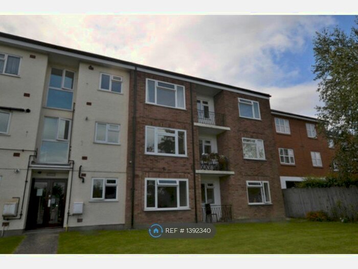 2 Bedroom Flat To Rent In Bailey Court, Highams Park, E4