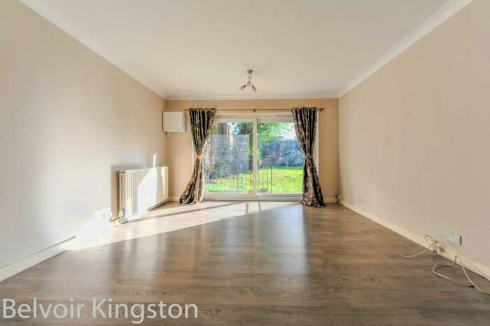 2 Bedroom Flat To Rent In 2 Queens Road Kingston, KT2
