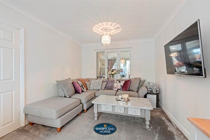 3 Bedroom Terraced House For Sale In Jedburgh Grove, Finham, Coventry, CV3
