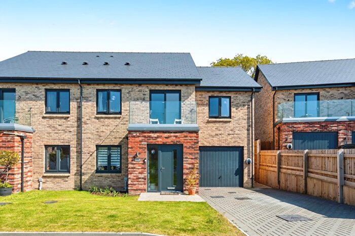 4 Bedroom Semi-Detached House For Sale In Gerddi Gwenllian, Mynyddygarreg, Kidwelly, Carmarthenshire, SA17