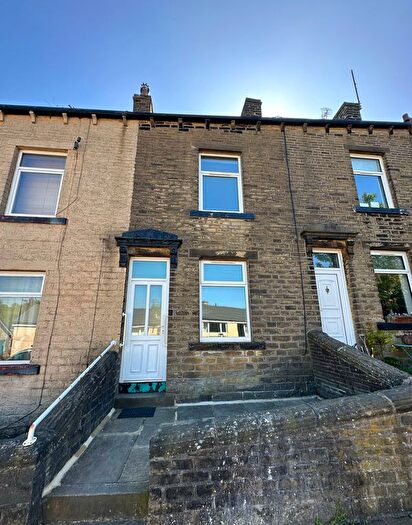 4 Bedroom Terraced House To Rent In Boston Street, Sowerby Bridge, HX6