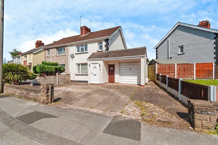 3 Bedroom Semi Detached House For Sale In Tyler Road, Willenhall, West Midlands, WV13