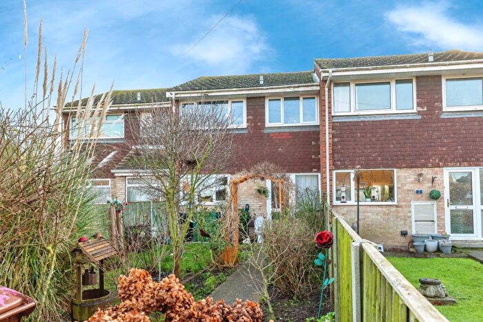 3 Bedroom Terraced House For Sale In Burrows Lane, Rochester, Kent, ME3