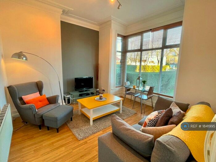 1 Bedroom Flat To Rent In Parkhouse Street Lane, Leeds, LS8