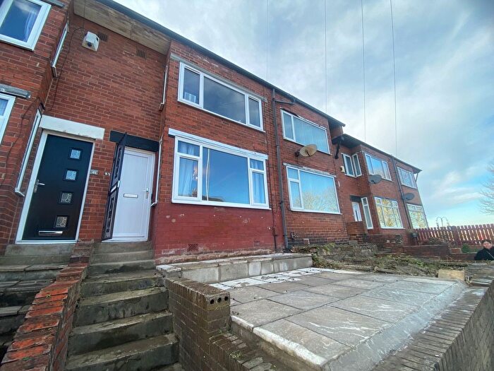 2 Bedroom Property To Rent In Model Road, Armley, Leeds, LS12