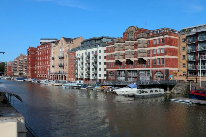 2 Bedroom Apartment To Rent In Redcliff Backs, Bristol, BS1