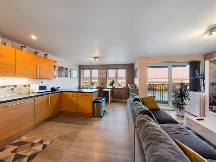2 Bedroom Flat For Sale In Sussex Wharf, Shoreham-By-Sea, BN43