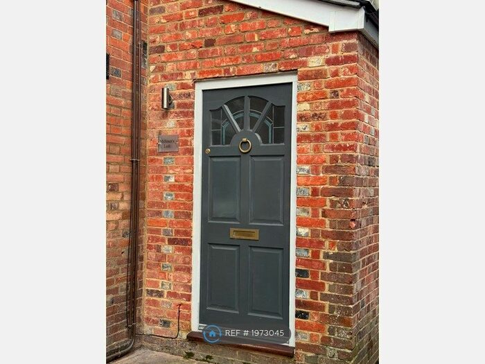 2 Bedroom Flat To Rent In High Street, Wadhurst, TN5