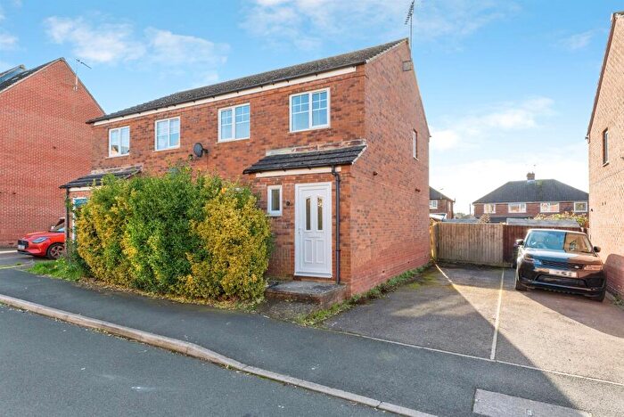 3 Bedroom Semi Detached House For Sale In Kedleston Road, Grantham, NG31