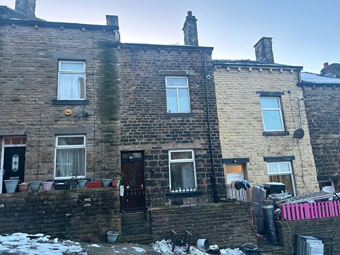 3 Bedroom Terraced House For Sale In Quarry Street, Keighley, BD21