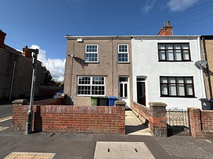 3 Bedroom End Of Terrace House To Rent In Willingham Street, Grimsby, DN32