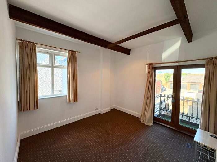 2 Bedroom Flat To Rent In Derby Street, Burton-on-Trent, Staffordshire, DE14
