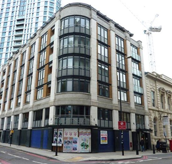 2 Bedroom Apartment To Rent In Leman Street, E1