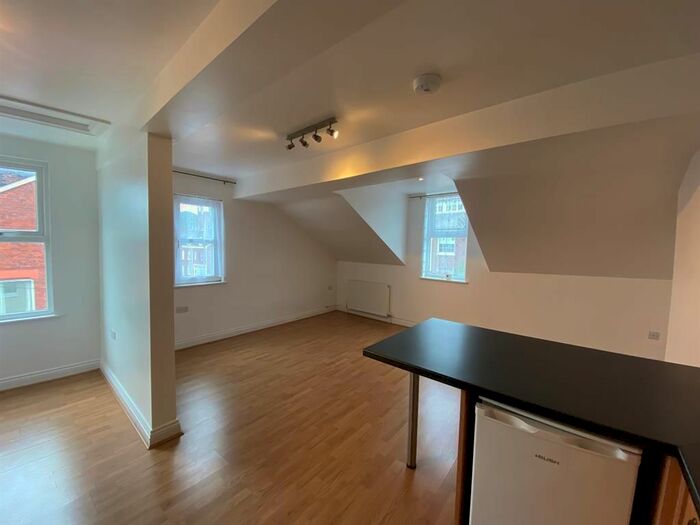 1 Bedroom Flat To Rent In Union Street, Exeter, EX2