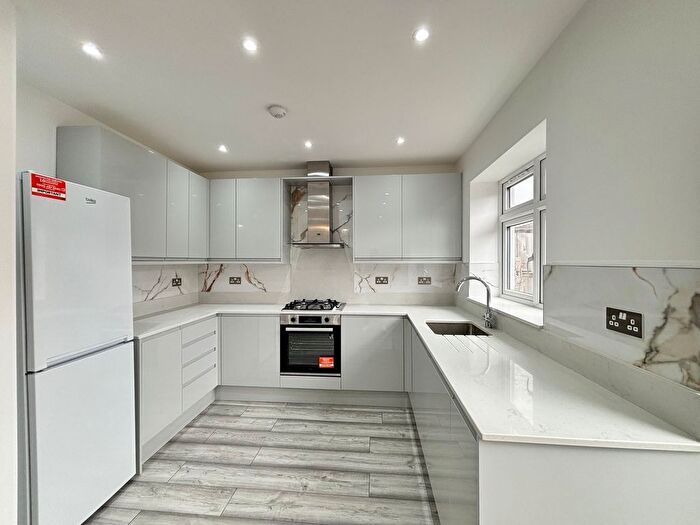 5 Bedroom Terraced House To Rent In Charlton Road, Harrow, HA3