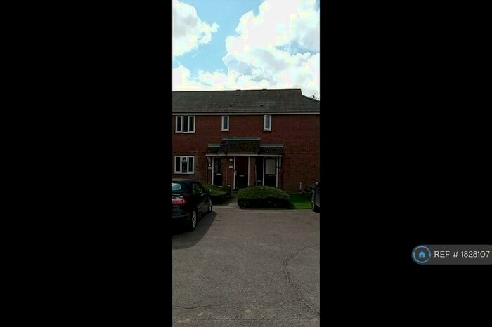 1 Bedroom Flat To Rent In Chinook, Highwoods, Colchester, CO4