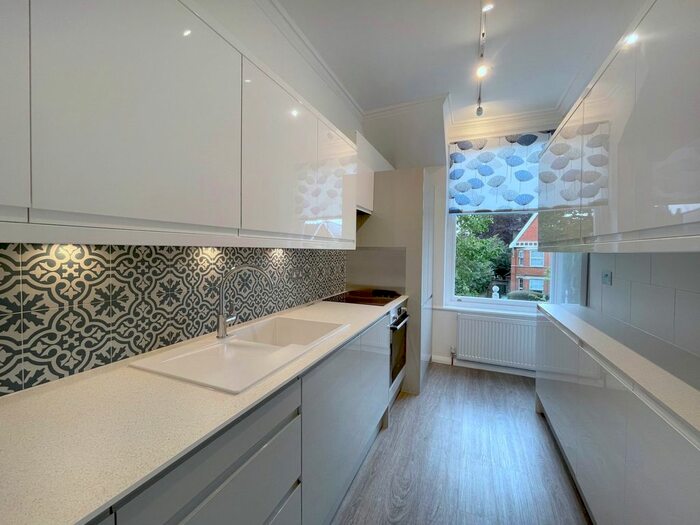 2 Bedroom Flat To Rent In Madeley Road, London, W5