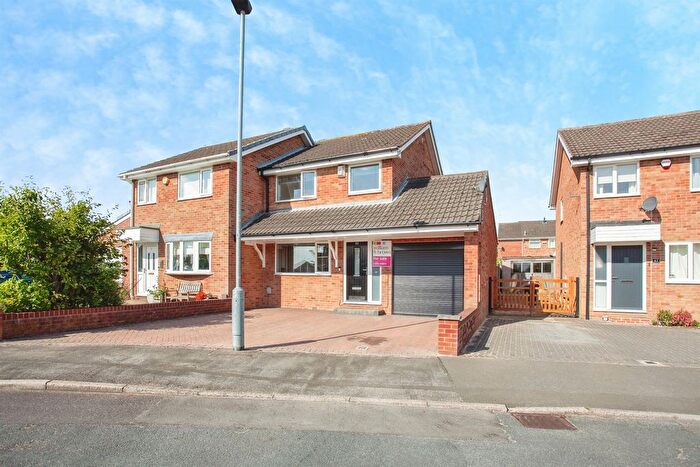 3 Bedroom Semi Detached House For Sale In Hawkshead Crescent, North Anston, Sheffield, S25