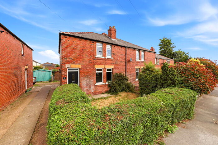 2 Bedroom Semi-Detached House For Sale In Taylor Grove, Methley, Leeds, LS26
