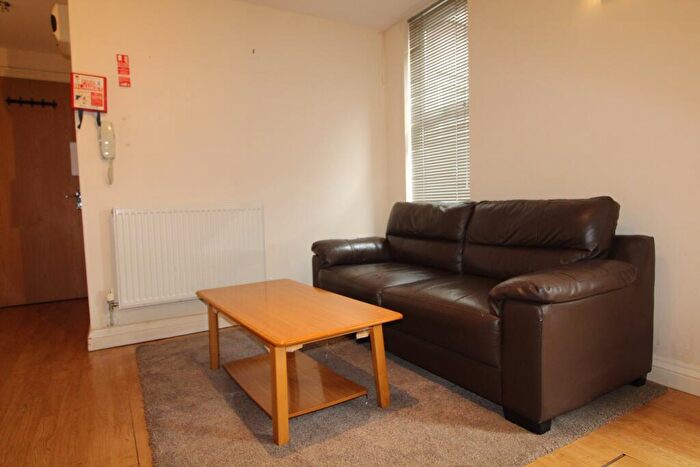 1 Bedroom Flat To Rent In Monthermer Rd, Roath, Cardiff, CF24