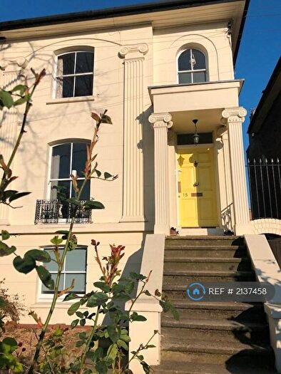 3 Bedroom Semi-Detached House To Rent In Glengall Road, London, SE15