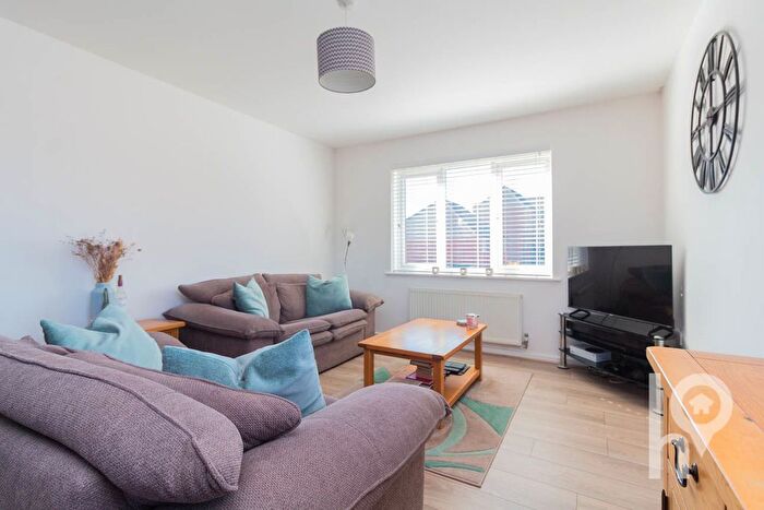 2 Bedroom Flat For Sale In Limehouse Court, Great Easthall, ME10