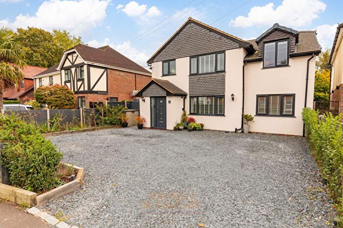 5 Bedroom Detached House For Sale In Horsham Road, Pease Pottage, RH11