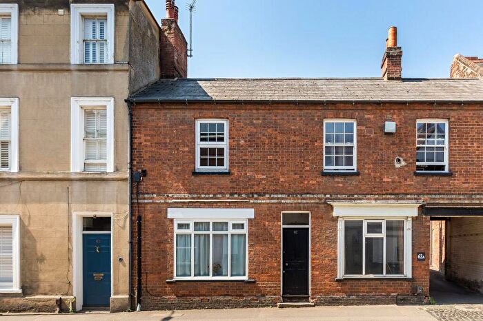 2 Bedroom Terraced House For Sale In Bath Street, Abingdon, OX14