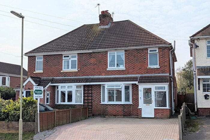 3 Bedroom Semi Detached House For Sale In Gudge Heath Lane, Fareham, PO15