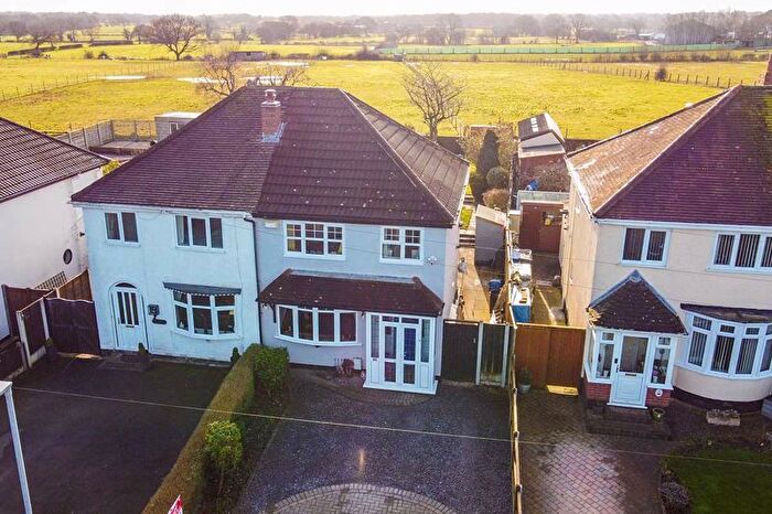 3 Bedroom Semi-Detached House For Sale In Jacobs Hall Lane, Great Wyrley, Walsall, WS6