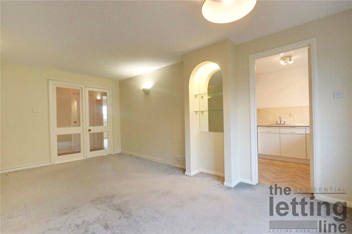 2 Bedroom Apartment To Rent In John Gooch Drive, Enfield, Middlesex, EN2