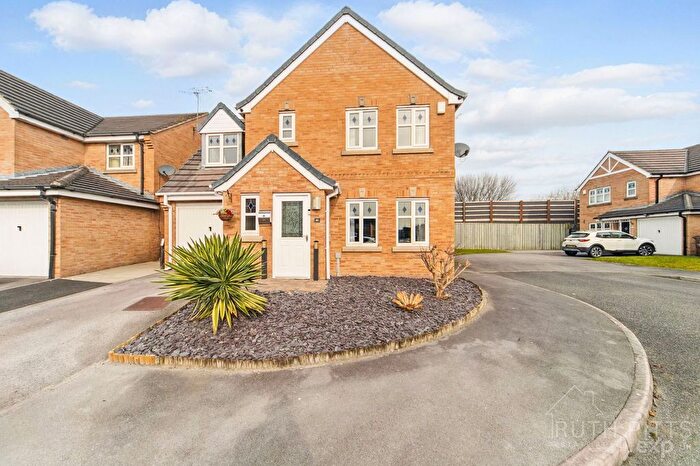 4 Bedroom Detached House For Sale In Merefield Way, Castleford, WF10