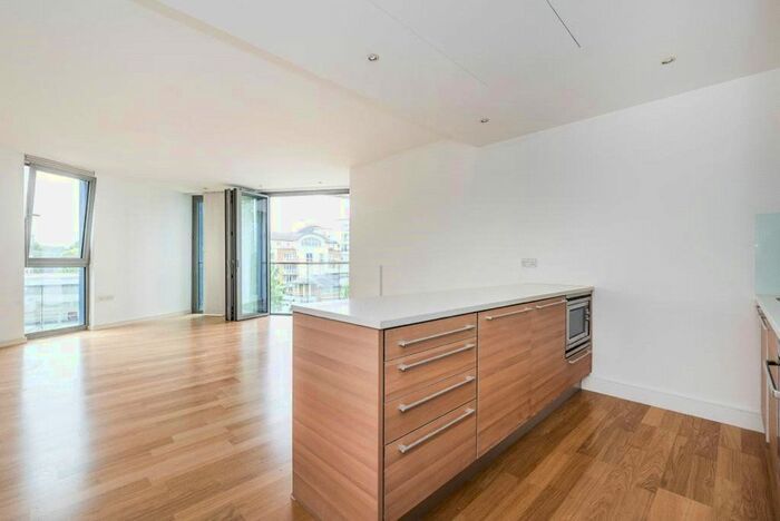 2 Bedroom Flat To Rent In Milliners House, Eastfields Avenue, London, SW18