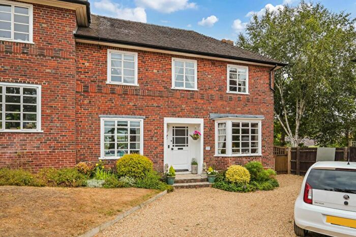 4 Bedroom End Of Terrace House For Sale In Bassett, Southampton, SO16