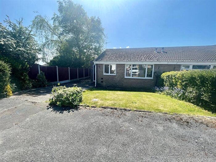 2 Bedroom Semi-Detached Bungalow To Rent In Rushworth Close, Kexbrough, Barnsley, S75