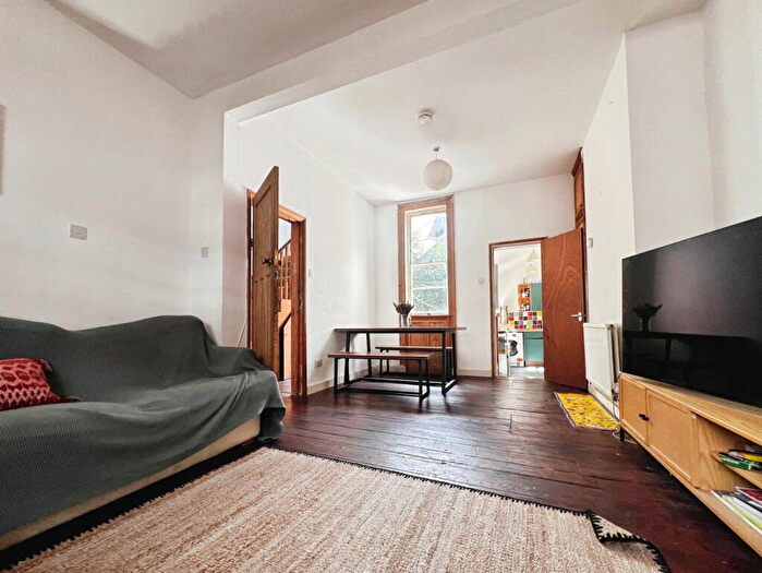 4 Bedroom Terraced House To Rent In Mildmay Park, London, N1