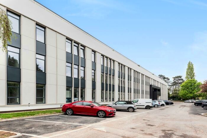 2 Bedroom Flat To Rent In Littleworth Road, Esher, KT10